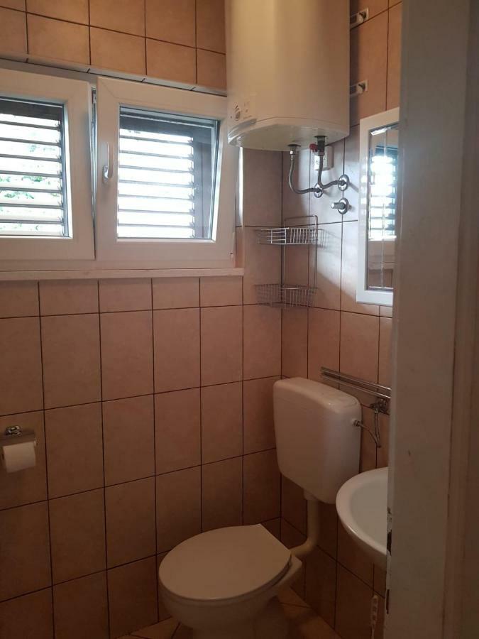 Apartman Nino Округ-Доньи Экстерьер фото